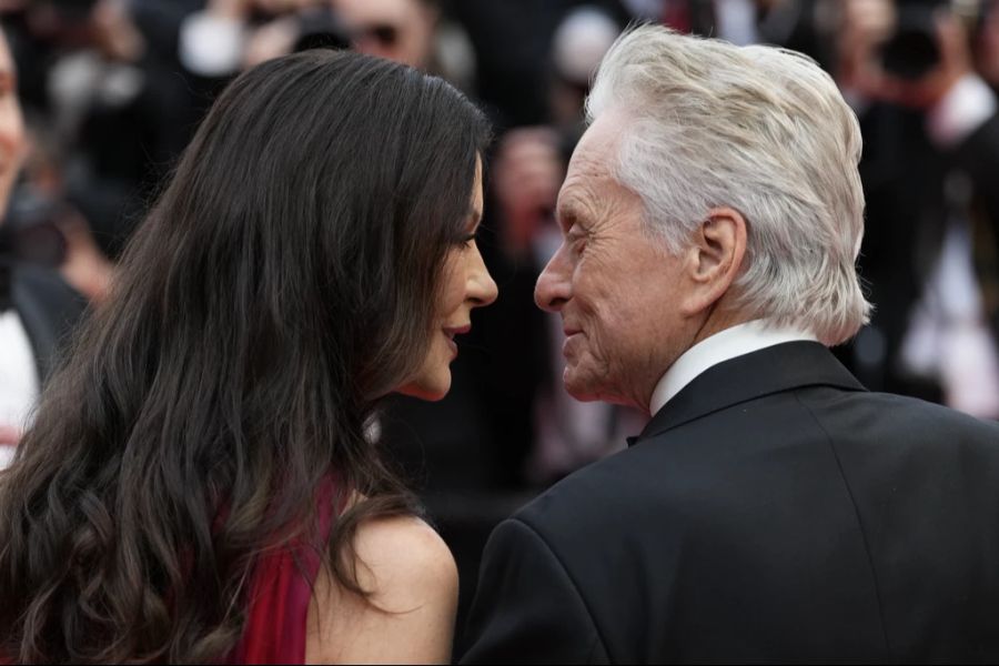 Catherine Zeta-Jones (54) und Michael Douglas (79) sind seit 2000 verheiratet. Sie trennen 35 Jahre.