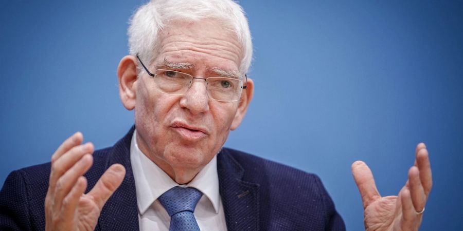 Josef Schuster zeigt sich besorgt über eine mögliche Ausweitung der Proteste an deutschen Hochschulen.