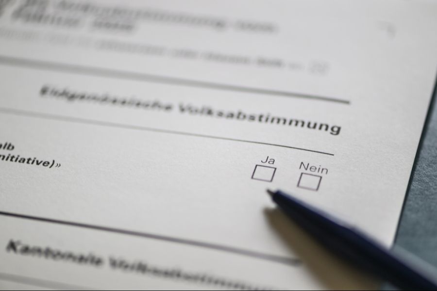58 Prozent der Befragten wollen den Eigenmietwert abschaffen, ganze 60 Prozent die E-ID-Vorlage annehmen. (Symbolbild)