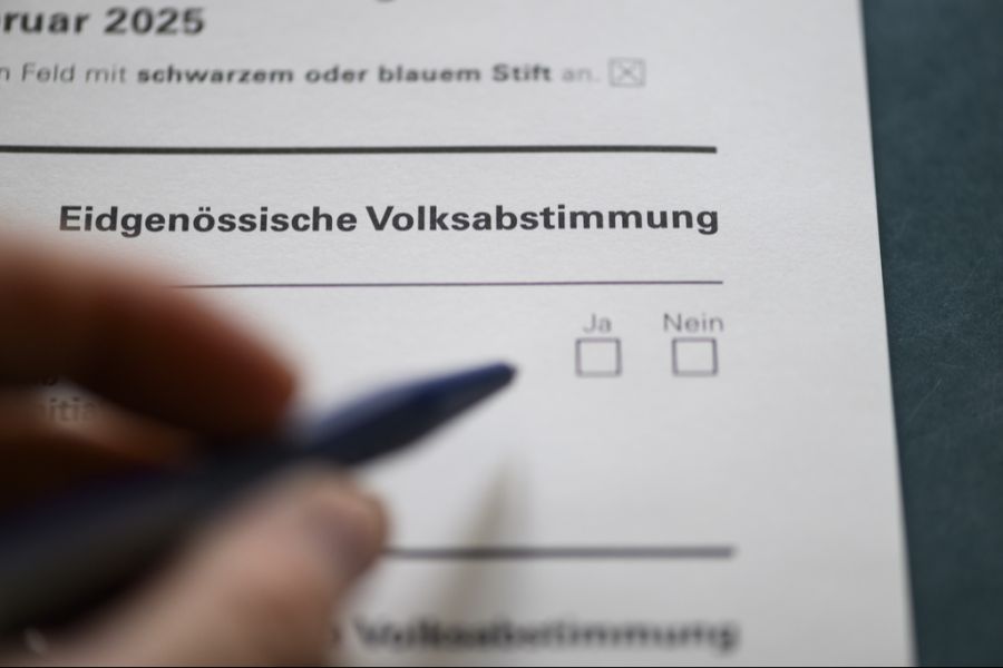 Zwei tendieren derweil dazu, dass das Volksmehr allein entscheiden soll.