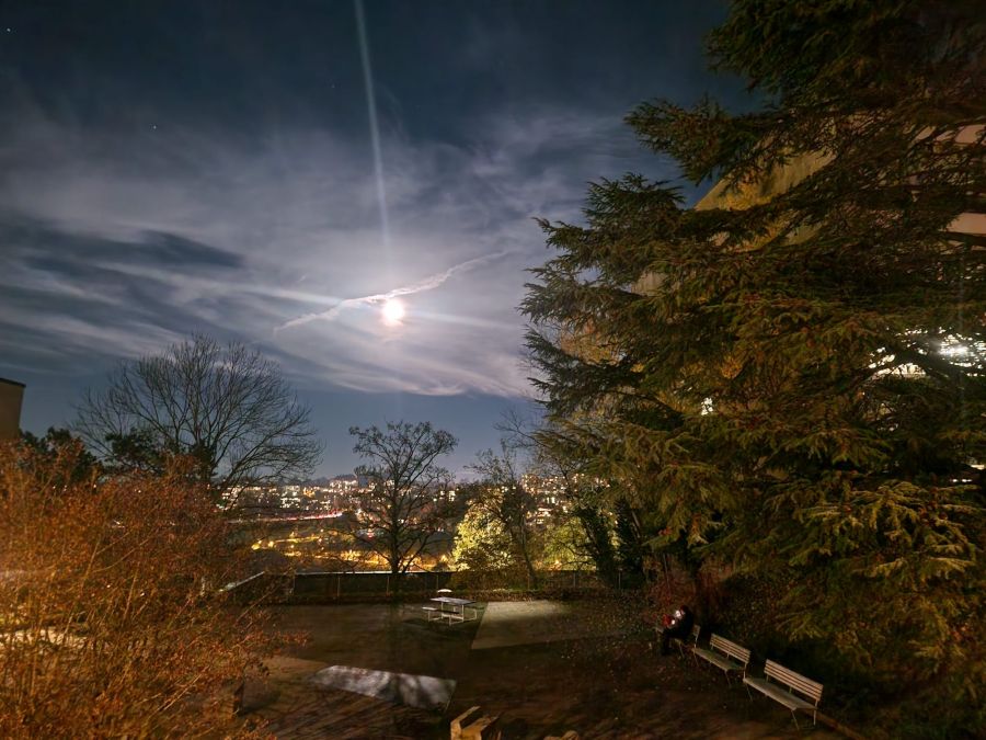 Der grösste Vollmond des Jahres in Freiburg.