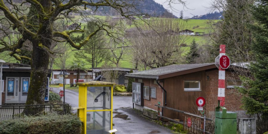 Der Bund will auf dem Areal des früheren Campingplatzes Buosingen ein Zentrum für Asylbewerber bauen, welche die Schweiz verlassen müssen. (Archivaufnahme)