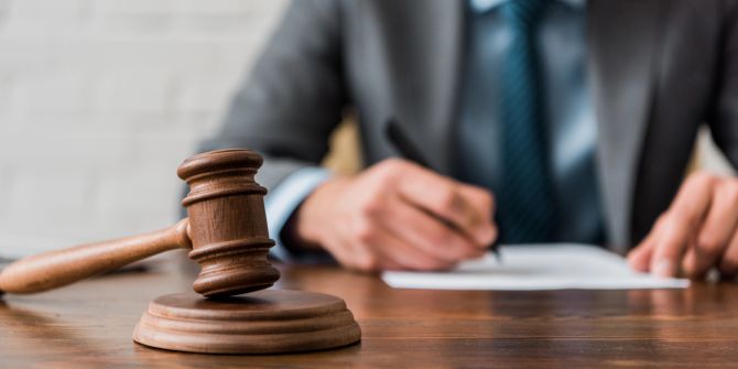 Gericht Urteil Richter