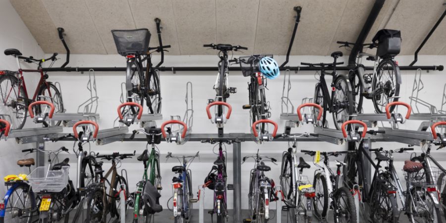 Über den Ausbau der Velostation Länggasse wird letztlich das Volk entscheiden. (Symbolbild)