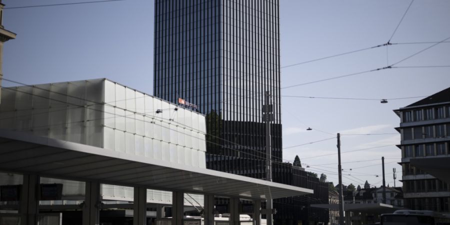 Das St. Galler Rathaus beim Bahnhof: Die Jahresrechnung 2025 schliesst im Plus. (Archivbild)