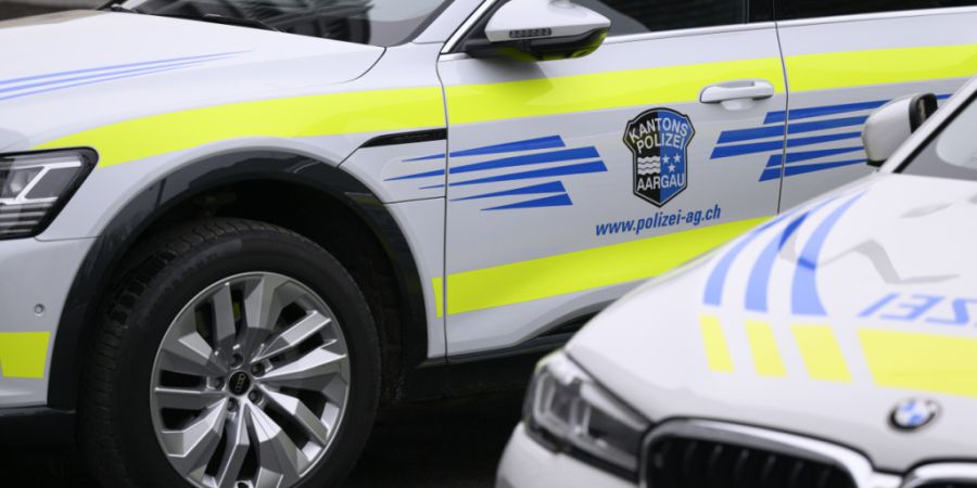 Die Aargauer Kantonspolizei hat am Dienstagnachmittag in Erlinsbach AG fünf Lenker gestoppt, die massiv zu schnell unterwegs waren. (Symbolbild)