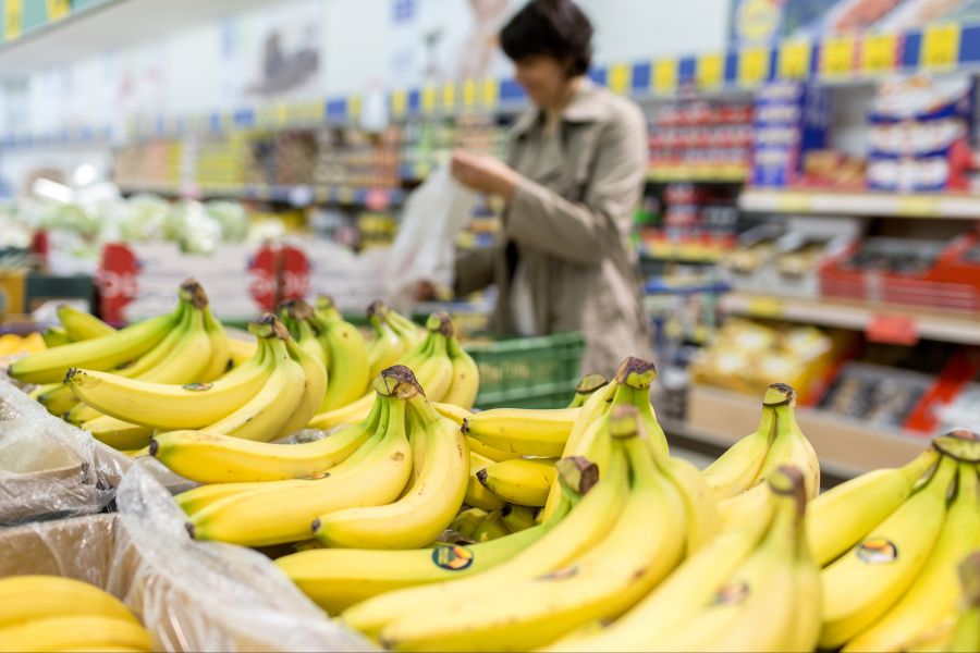 Und auch Lidl Schweiz bestätigt: «Lidl Schweiz verfügt aktuell über eine volle Warenverfügbarkeit im Bananen-Sortiment.» (Symbolbild)