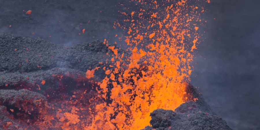 Piton de la Fournaise auf der Insel La Réunion im Indischen Ozean ist einer der aktivsten Vulkane der Welt. (Archivbild)