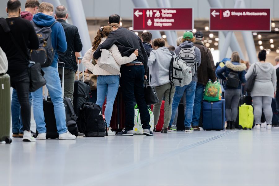 Diese Voranmeldungen sind der erste Schritt, den jedes Unternehmen machen muss, bevor es Entschädigungen erhält. Der Anspruch wird anschliessend zuerst geprüft.