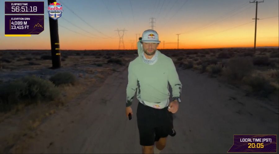Arda Saatçi startet seinen Ultra-Lauf am 5. Mai im Badwater Basin im Death Valley.