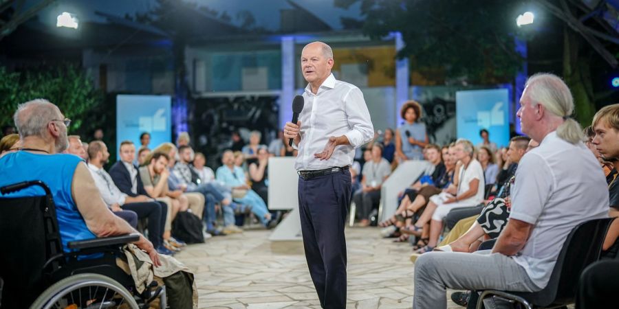 «Welches Patentrezept haben Sie?» - Kanzler Scholz fragt bei einem Bürgerdialog um Rat, was das zerstrittene Bild der Ampel angeht.