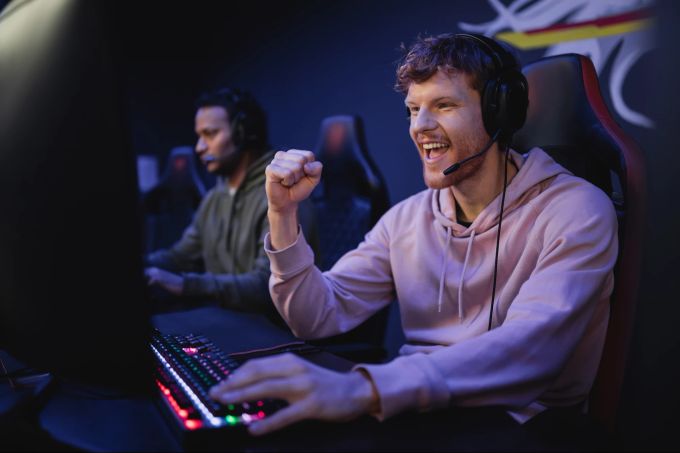 Früher wurde Gaming belächelt, heute spielt man gemeinsam. Gaming