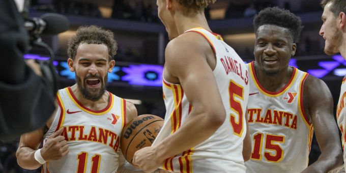 Clint Capela (rechts) glänzt in der NBA erneut. Clint Capela NBA