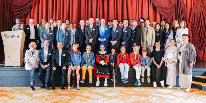 Eine Delegation aus Kutchan und Hakone besuchte St. Moritz zum 60-jährigen Bestehen der Partnerschaft mit der japanischen Partnerstadt Kutchan. Delegation aus Kutchan und Hakone
