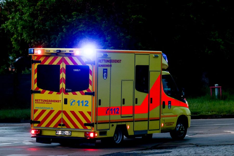 Ein mit Ebola infizierter US-Arzt wurde vom Kongo nach Deutschland geflogen.