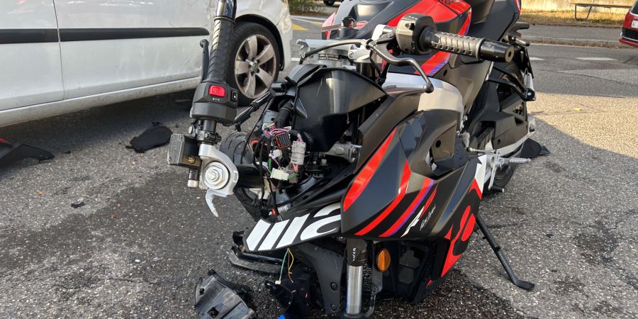 Auch am Auto des 48-jährigen Lenkers entstand Sachschaden.