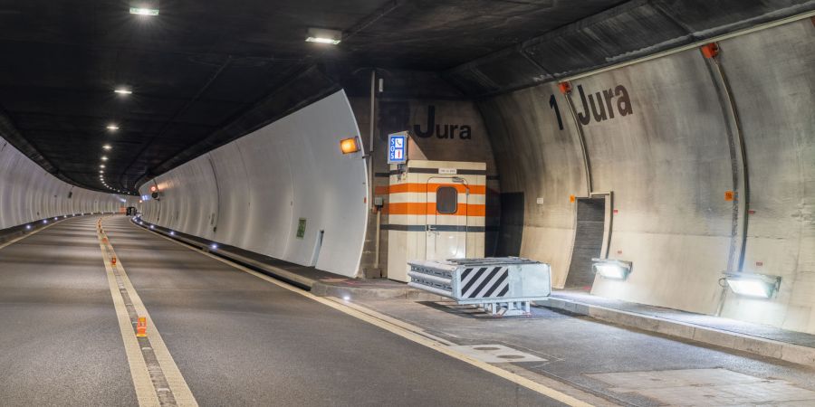 Dieselbe Tunnelnische nach der Montage des Anprallämpfers.