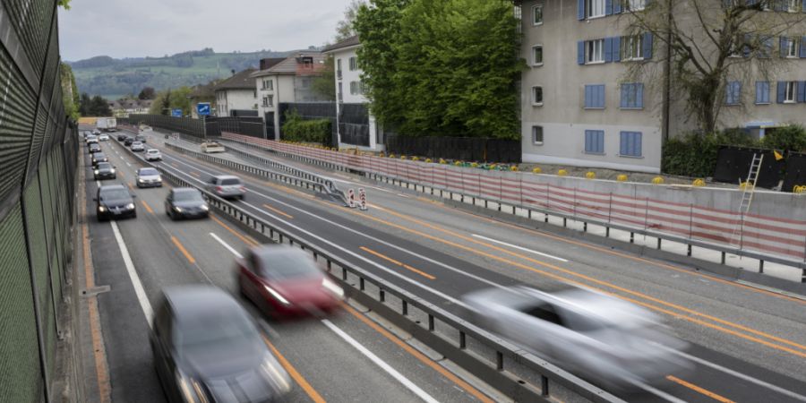 Die Berner Stadtautobahn soll im Osten der Stadt in den Untergrund verschwinden. Wann das Projekt realisiert wird, ist allerdings offen. (Archivbild)