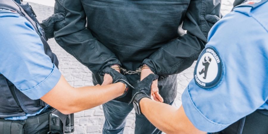 Lange Hitzeperioden begünstigen Aggressionen und Gewalt. Polizei und Opferhilfe
verzeichnen im Kanton St.Gallen deutlich mehr Fälle als im Vorjahr. z.V.g.