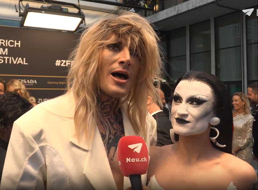 Designer Yannik Zamboni und seine Begleitung Gottmik setzen mit 65'000 Franken Zamboni-Mode ein Fashion-Statement.