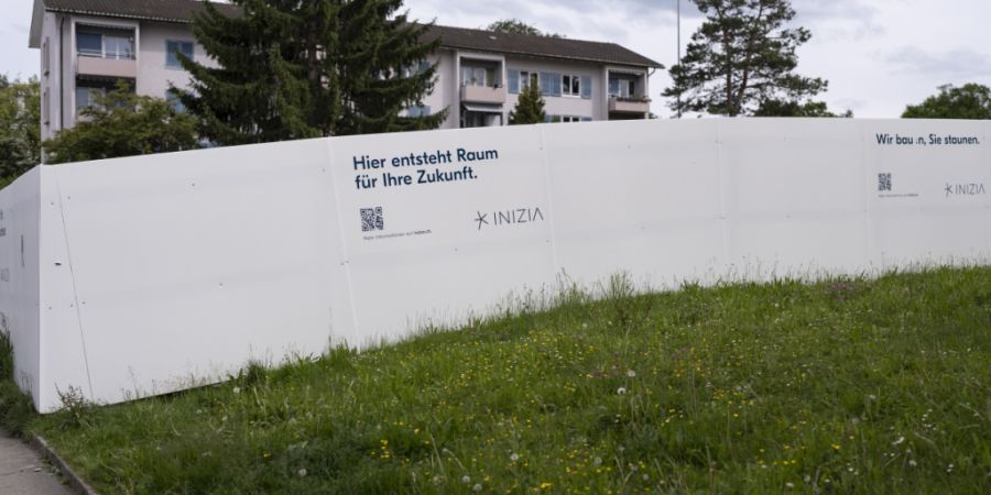 Der Zürcher Kantonsrat will von einem «Recht auf Wohnen» in der Verfassung nichts wissen. Die Mehrheit setzt auf Rahmenbedingungen, die günstigen Wohnraum ermnöglichen sollen. (Archi...
