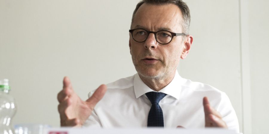 Der langjährige Bieler Gemeinderat Beat Feurer tritt ab. (Archivbild)