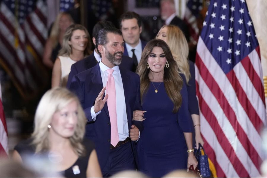 Donald Trump Jr. und Kimberly Guilfoyle haben sich nach sechs Jahren Beziehung laut Insidern getrennt.