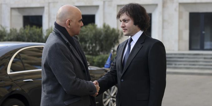 Alain Berset, Generalsekretär des Europarats, trifft sich mit dem georgischen Premierminister Irakli Kobachidse. Alain Berset Georgien