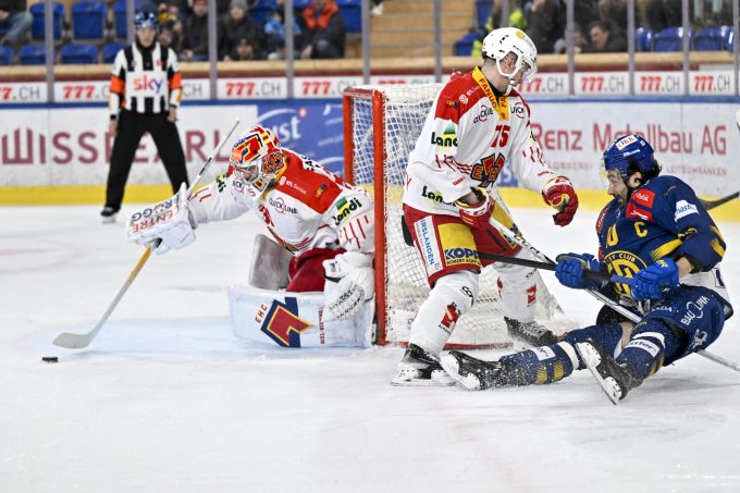 Der EHC Biel zieht gegen Davos den Kürzeren. EHC Biel