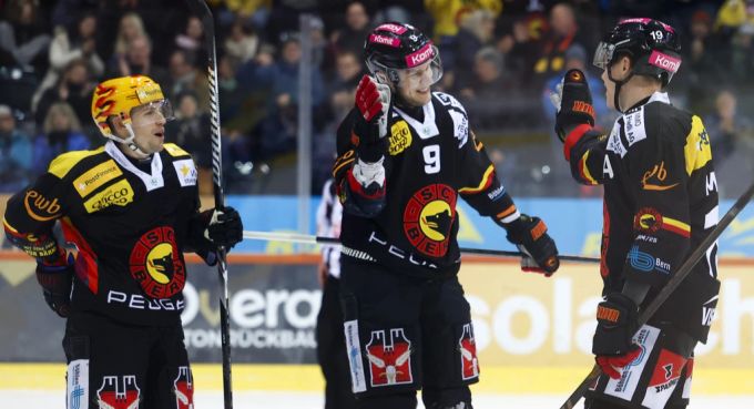 Haben Dominik Kahun beim SCB den Rang abgelaufen: Austin Czarnik (l.), Victor Ejdsell und Waltteri Merelä (r.). SCB
