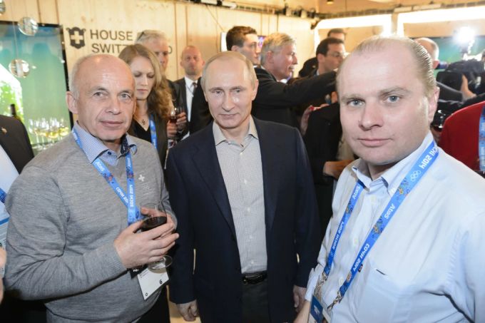 Damals war das Szenario noch unrealistischer: 2014 besuchte Wladimir Putin die Schweiz. Hier neben alt Bundesrat Ueli Maurer. Ueli Maurer neben Wladimir Putin