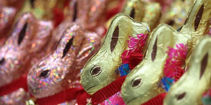 Viele der in Deutschland produzierten Schoko-Osterhasen werden im Supermarkt verkauft, ein grosser Teil wird jedoch auch ins Ausland exportiert. Schoko-Osterhasen