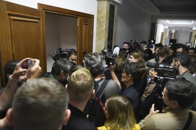 Der Andrang der Journalisten vor dem Gerichtssaal ist gross. haft verurteilt gershkovich in russland