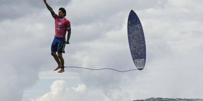 Gabriel Medina bekam fast die Höchstwertung. Olympia 2024
