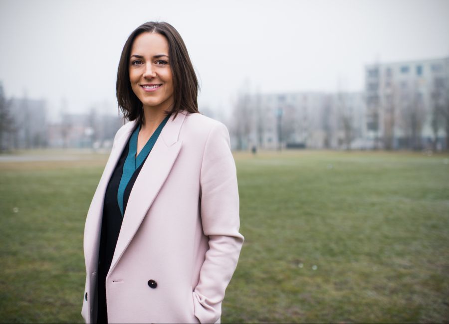 Nina Mavis Brunner führt seit 2010 vertretungsweise durch den «Kulturplatz».