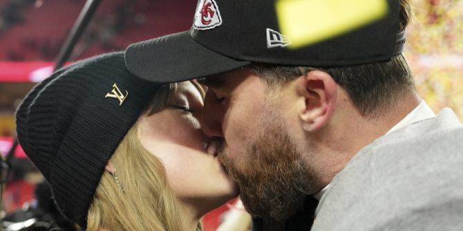 Taylor Swift Travis Kelce