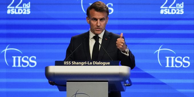 Macron warnt vor einer weltweiten Spaltung durch die USA und China und ruft zu engerer Zusammenarbeit zwischen Europa und Asien auf. Singapore Security Forum