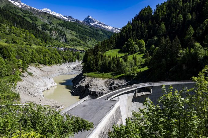 Der Stausee bei Ferden füllt sich mit ablaufendem Wasser der Lonza nach dem Bergsturz in Blatten. Blatten