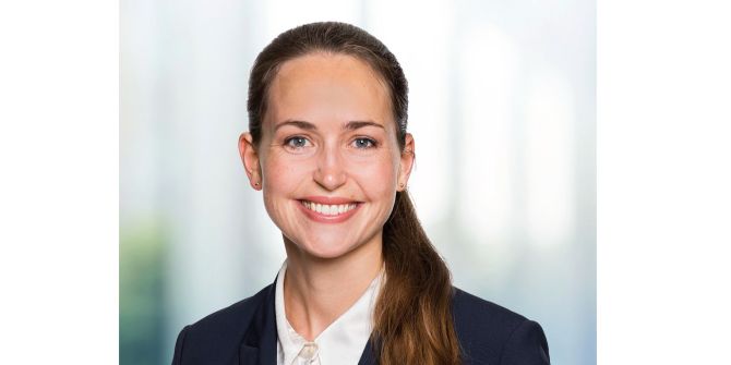 Porträtfoto Frau langhaarig Gesicht