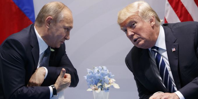 Donald Trump könnte Wladimir Putin entgegenkommen und die Krim als russisch anerkennen. (Archivbild von 2017) Donald Trump