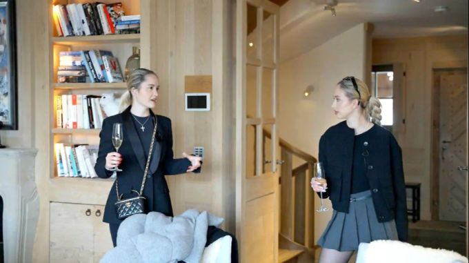 Davina (.) und Shania Geiss schnuppern gerne mal in Luxus-Hütten Luft. Geissens