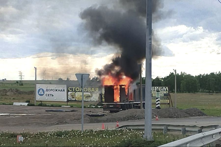 Lastwagen explodiert Drohnenangriff Ukraine