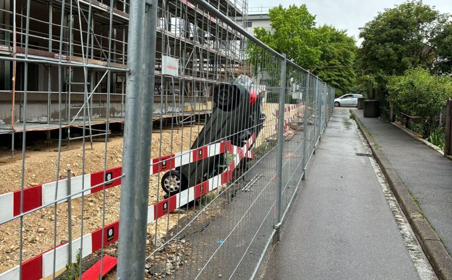 Das Auto im Graben war Teil einer Feuerwehrübung.