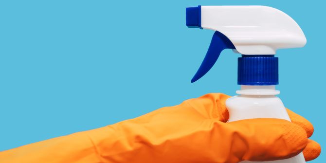 Reinigungsspray, Handschuh