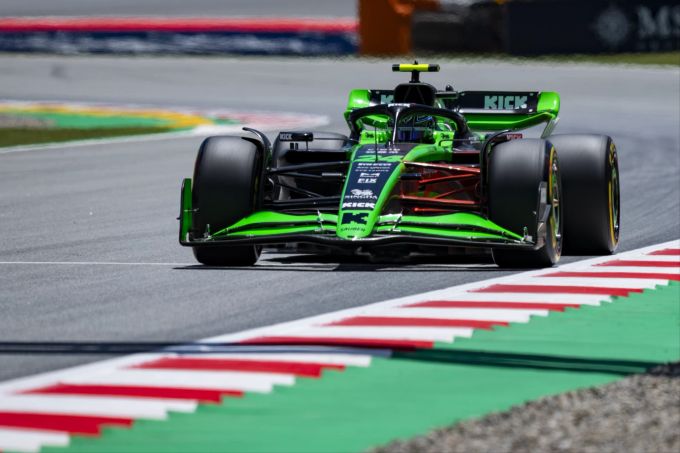 Zhou Guanyu (Sauber) beim Spanien-GP der Formel 1. Formel 1 Sauber Zhou