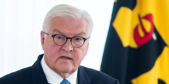 Bundespräsident Steinmeier besucht heute das Ahrtal, das von der Flutkatastrophe betroffen war. Foto: Bernd von Jutrczenka/dpa Bundespräsident Steinmeier besucht heute das Ahrtal, das von der Flutkatastrophe betroffen war. Foto: Bernd von Jutrczenka/dpa