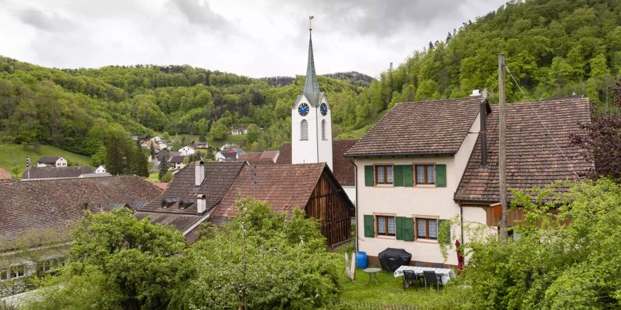 Die Gemeinde Eptingen am Jurahang.