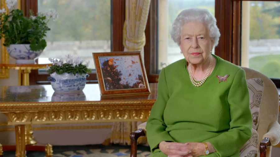 Queen Elizabeth war bei der Doppeltaufe anwesend.