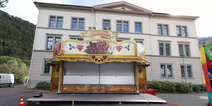 Es entstand ein Sachschaden von mehreren Tausend Franken. Einbruch