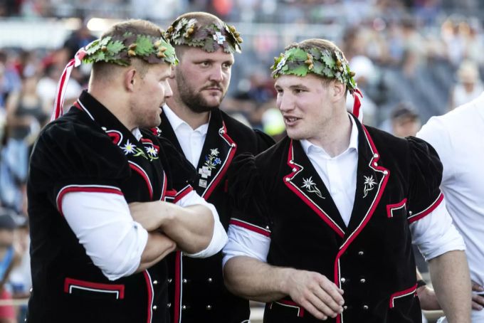 Christian Schuler, Sven Schurtenberger und Joel Wicki (von links) am Eidgenoessischen Schwing- und Aelplerfest (ESAF) in Zug 2019.